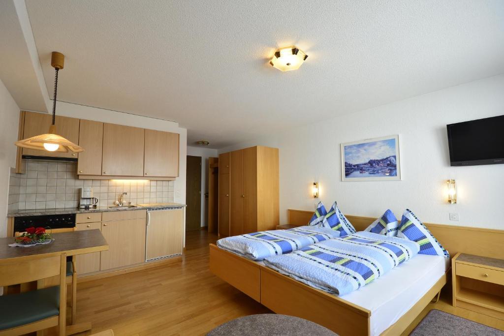 Ferienwohnung Haus Orion Saas-Fee Zimmer foto