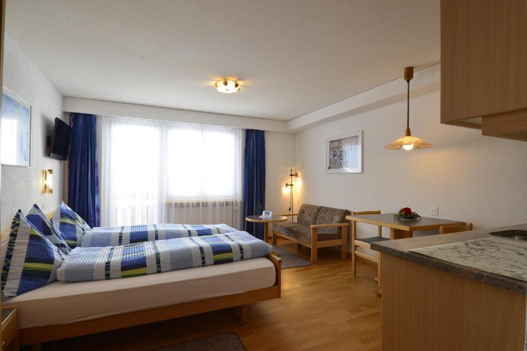 Ferienwohnung Haus Orion Saas-Fee Zimmer foto